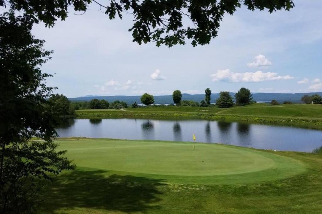 Beautiful Spacious Home W/ Game Room. Gilford Zewnętrze zdjęcie