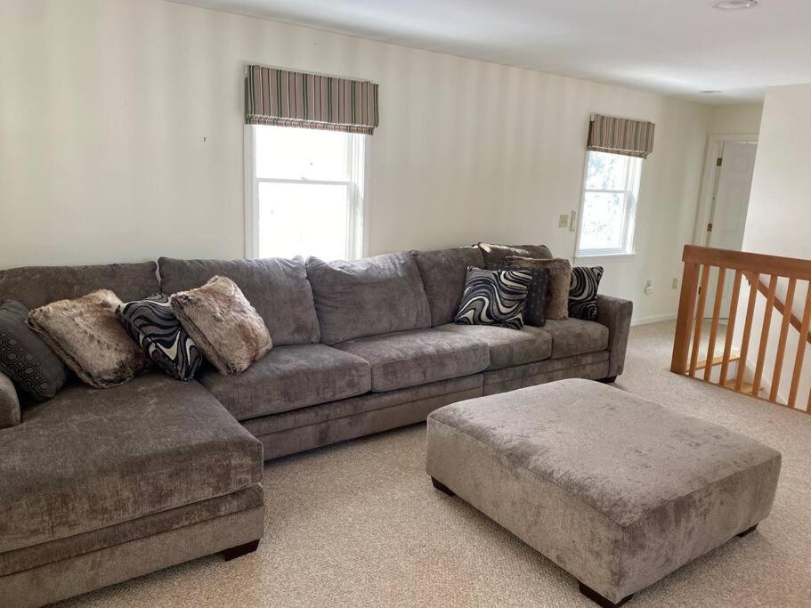 Beautiful Spacious Home W/ Game Room. Gilford Zewnętrze zdjęcie